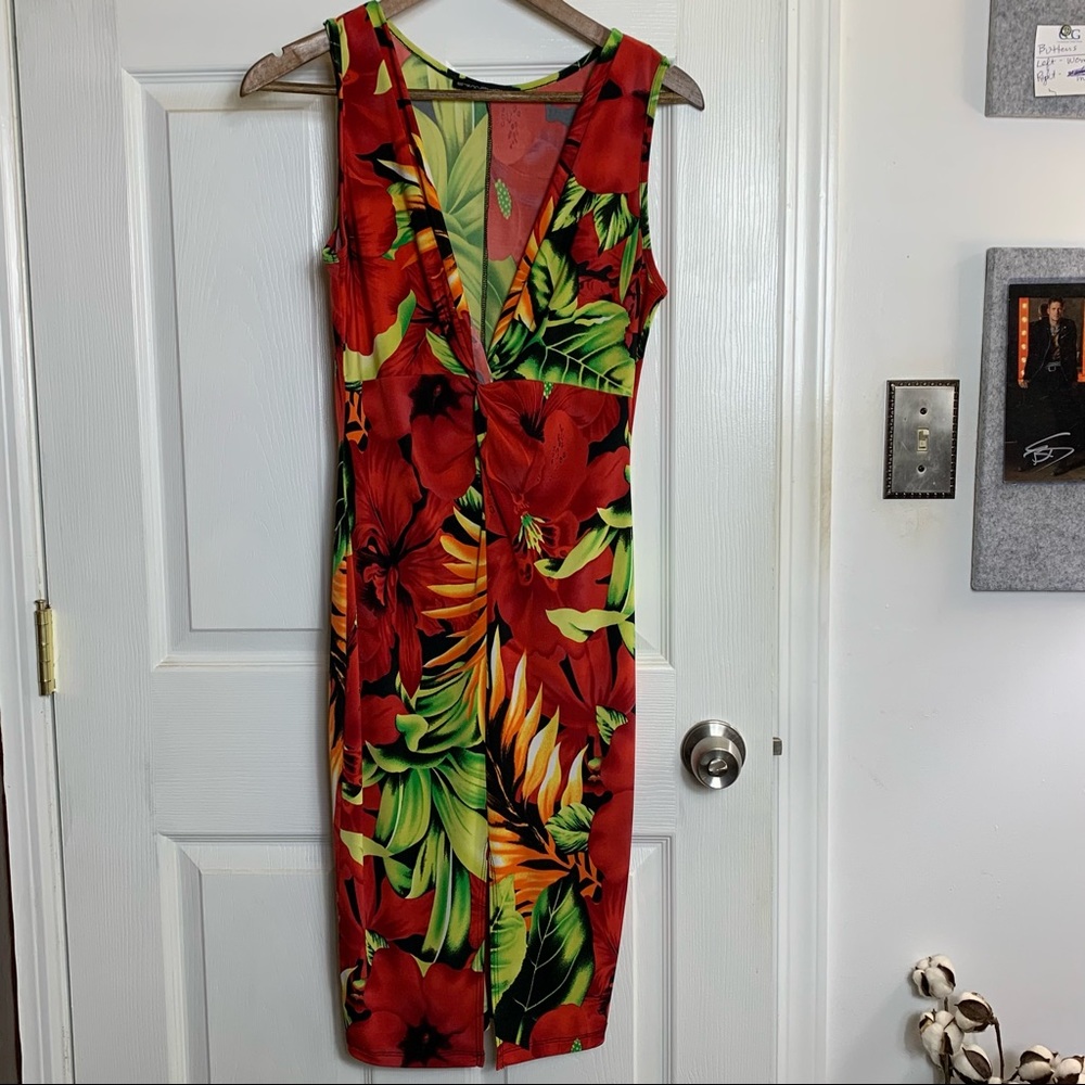 Symphony V-Neck Sheath Dress Hawaiian Print